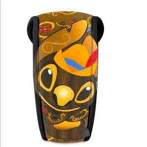 Stitch Crashes Disney MagicBand 2 – Pinocchio